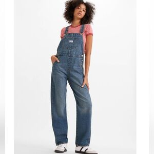 Levis "Vintage Women's Overalls" in Medium Wash Hopefully High - New
